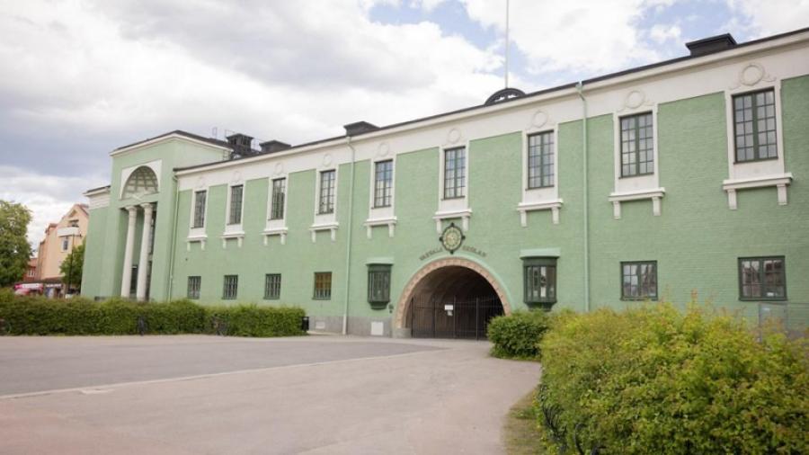 Vaksalaskolan vid Vaksala torg