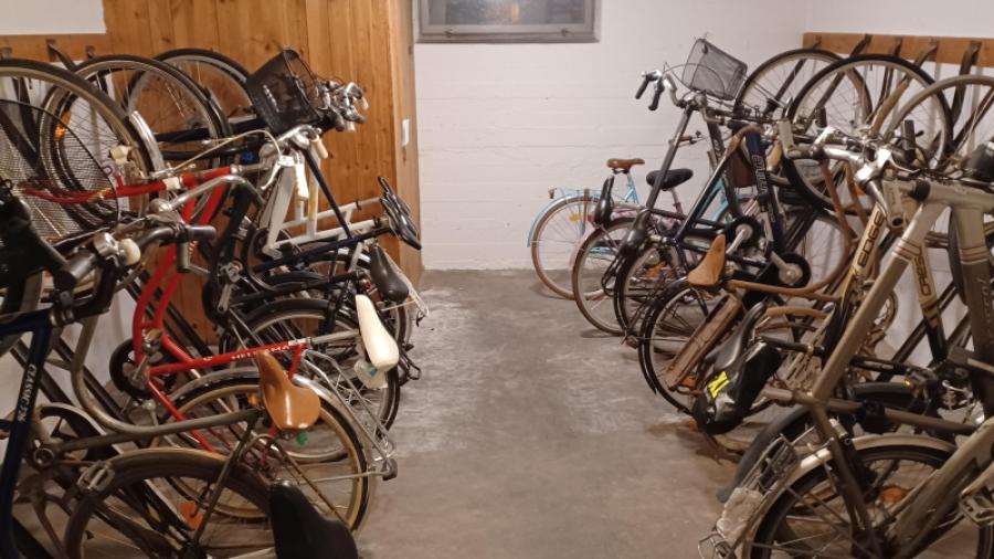 Cykelförråd under A uppgången